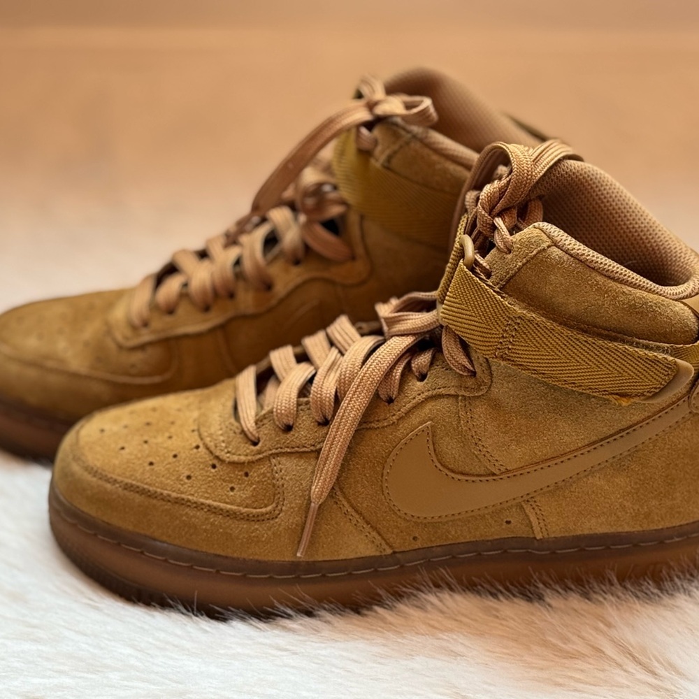 Nike Kids Shoes in Tan Suede